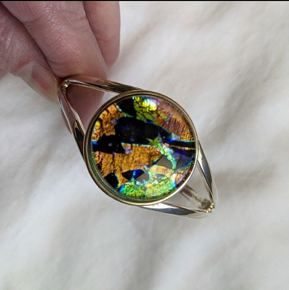 Silver cuff bracelet glass stone centerpiece